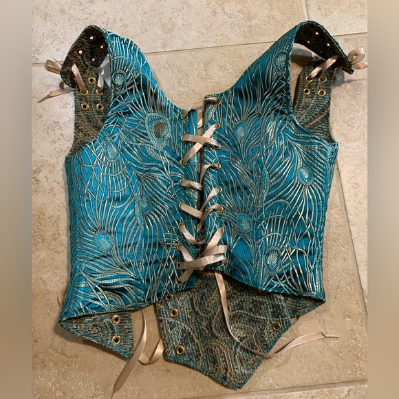 Lace up underbust corset - Picture 5 of 10